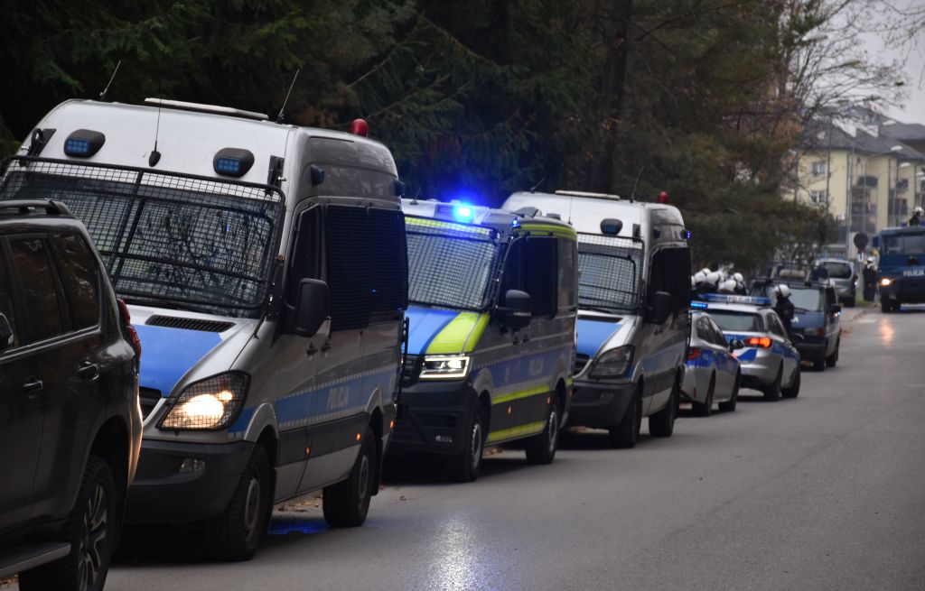 Policjanci zabezpieczali mecz pomiędzy drużynami JKS Jarosław i Karpaty Krosno 3 449 352632