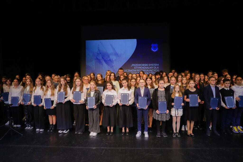 574875812 1241708451331000 6941017046634935497 n