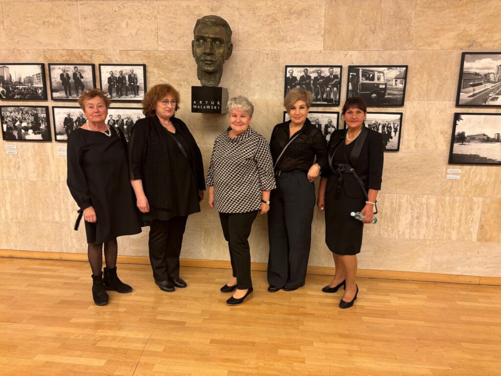 576789009 833130859660860 398626721968092831 n