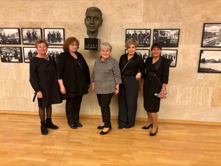 576789009 833130859660860 398626721968092831 n