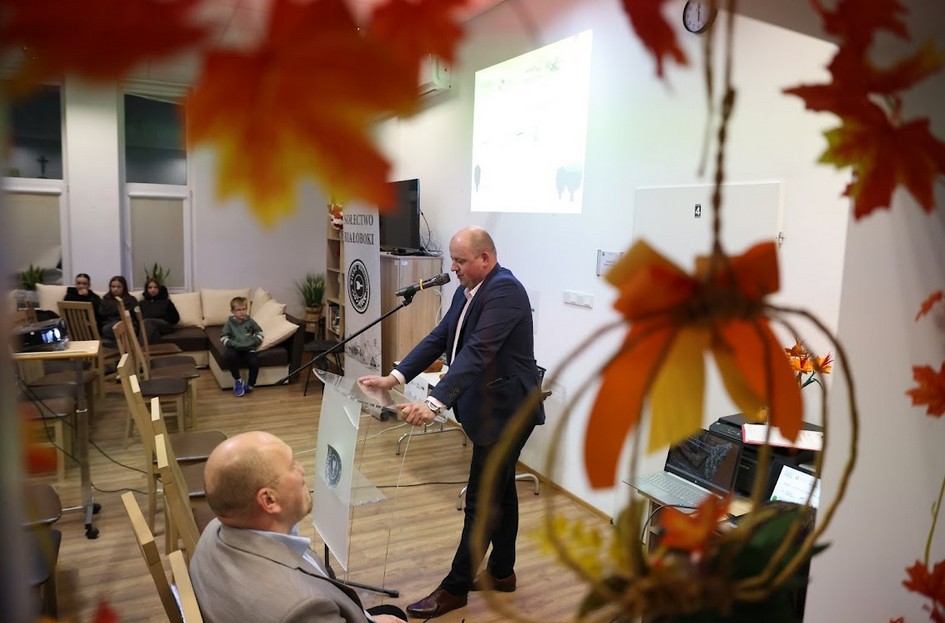 576867107 122159905304800988 8016569054539663453 n