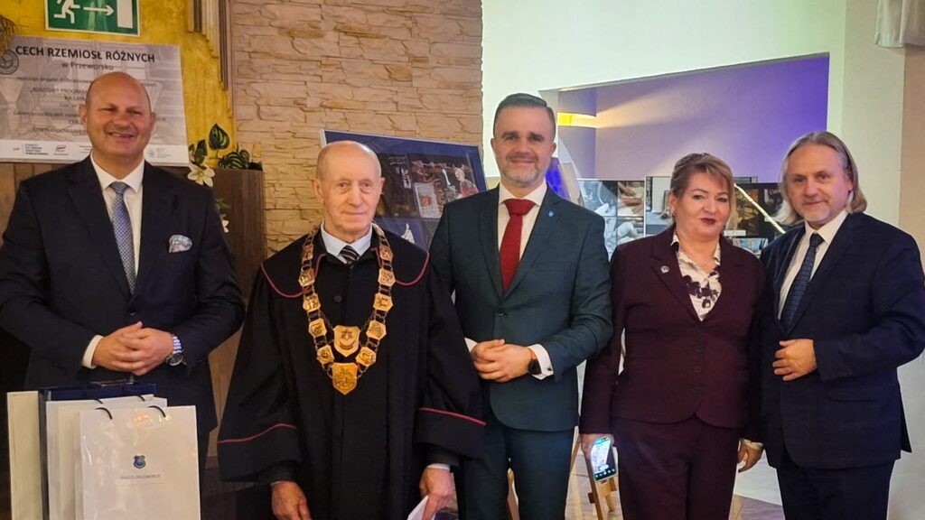 578723016 1152083537126101 8040372868861362770 n