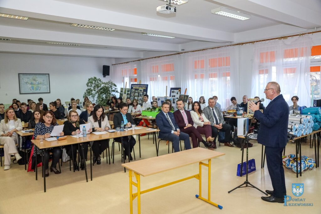 579619277 1157811049886683 986951591965941736 N