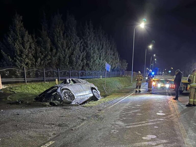 582563299 1156019449974704 3493488489125635215 1n