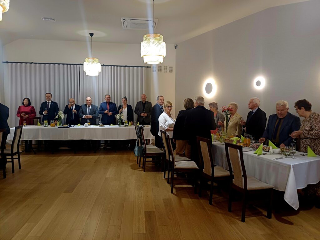 584096006 1298021205703418 7856649394752288672 n