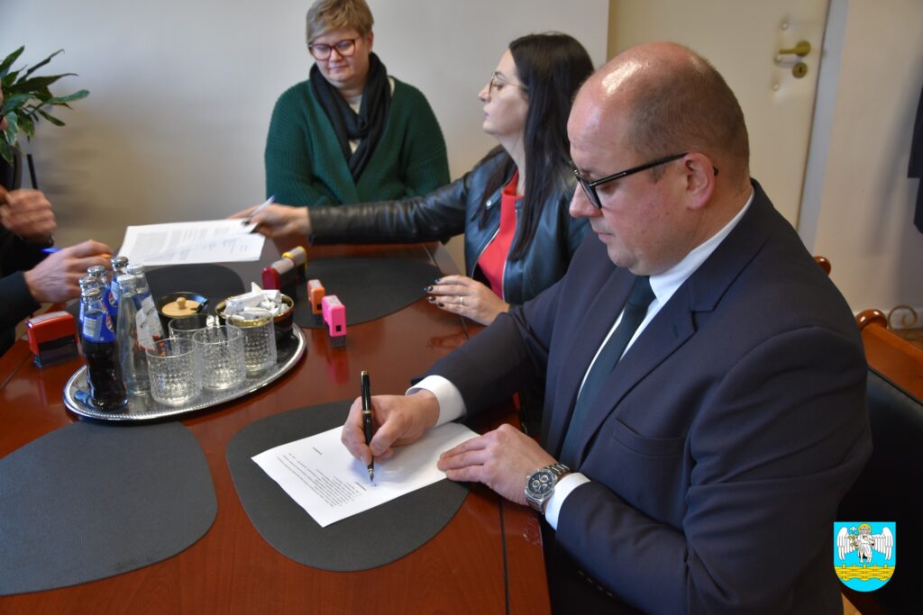 586004711 1229386742570826 362947405329849057 n