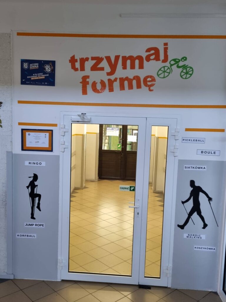 586718581 867123325712344 4350542867041423708 N