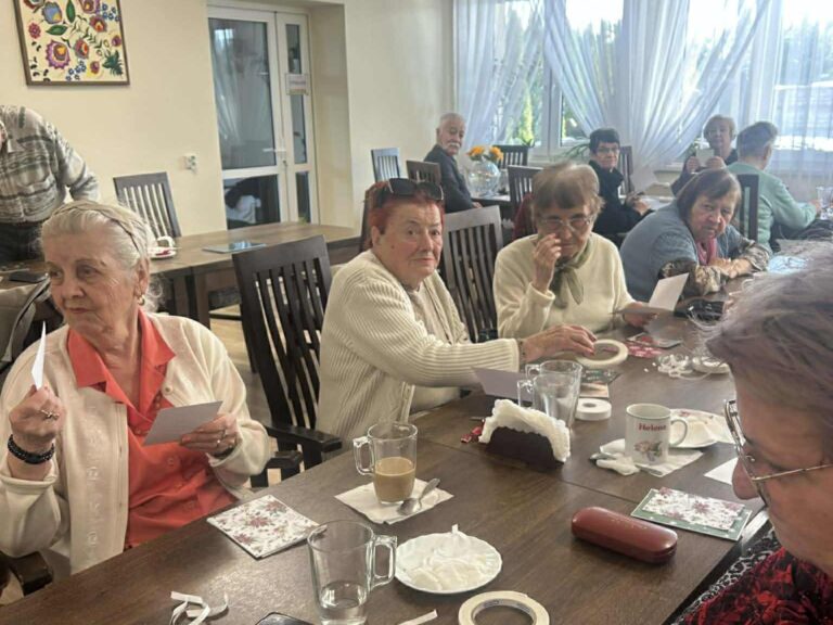 587320558 122157023660613284 4415356709753888424 1n