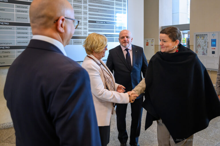 589077176 1217540833524099 1808666215677966211 n