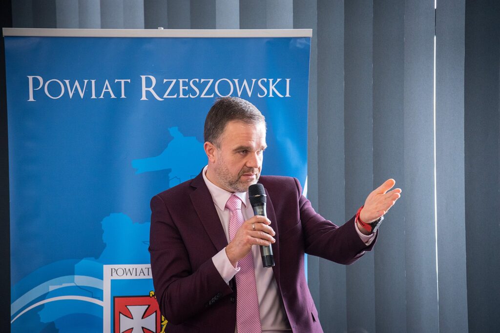 590743935 2414778748963164 6761807916445260268 n