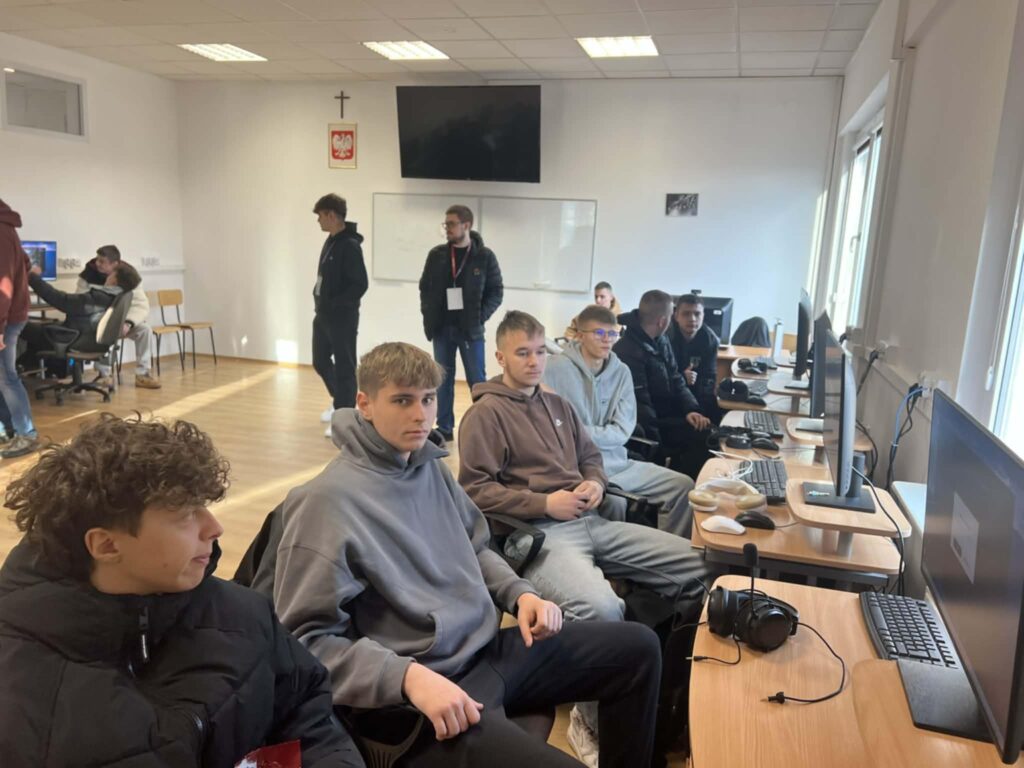 594038257 1430078522295166 7690297750245532036 n