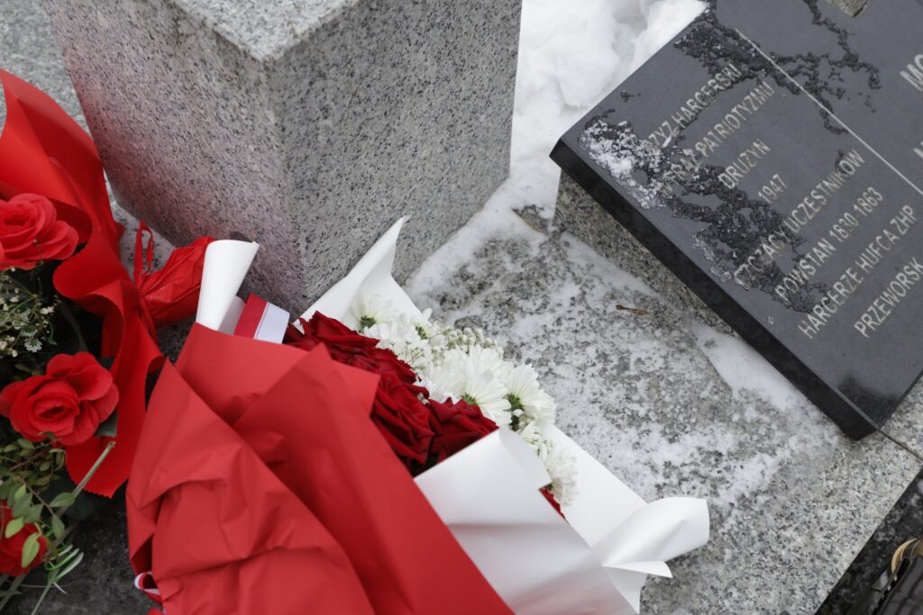 Przeworsk. Harcerze uczcili pamięć powstańców. Uroczystości w 163 rocznicę wybuchu Powstania Styczniowego 1 621386811 1208309954836792 1318312227604441496 n