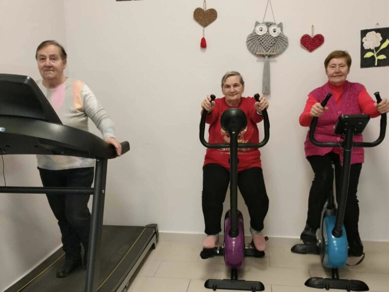 624439676 956443196708165 8894784335912988238 1n