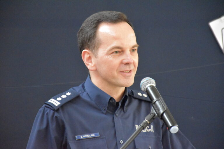 „Wyloguj przemoc - zaloguj pomoc” - konferencja z udziałem przeworskich policjantów