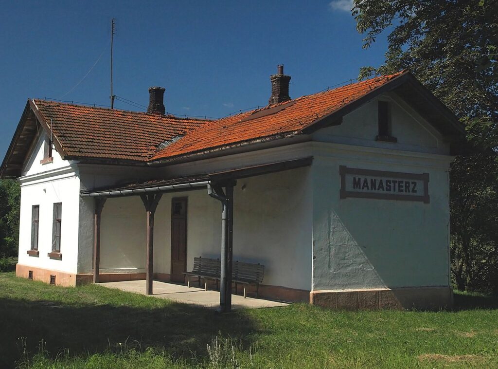 Historia Wioski Zrodzona W Karczmie. Jak Powstała &Quot;Ziemia Obiecana&Quot; W Gminie Kańczuga? 1 Stacja Kolejki Manasterz W Medyni Kańczudzkiej