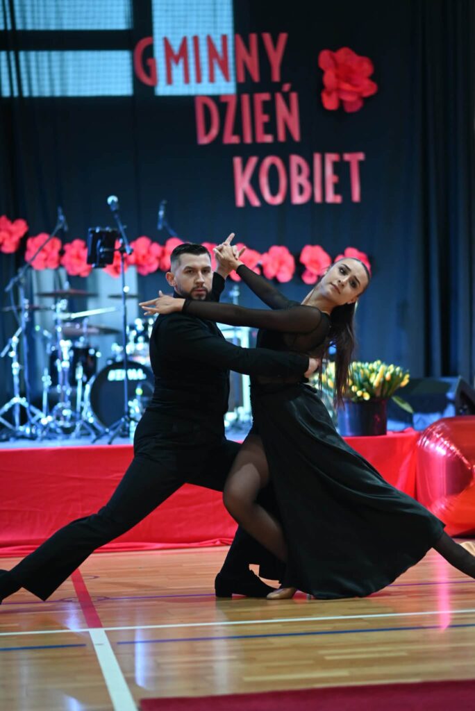 Blisko 600 Pań Świętowało W Tryńczy. Magiczny Dzień Kobiet W &Quot;Krainie Czarów&Quot;