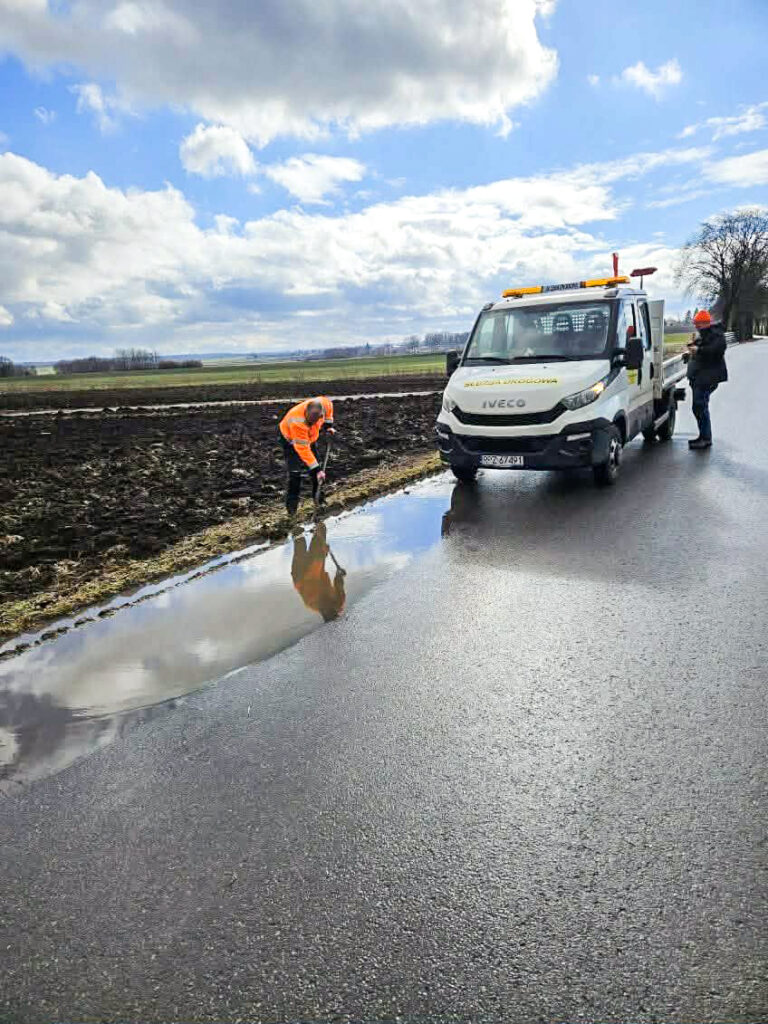 Powiat Przeworski: Trwają Inwestycje I Prace Utrzymaniowe Na Drogach Powiatowych