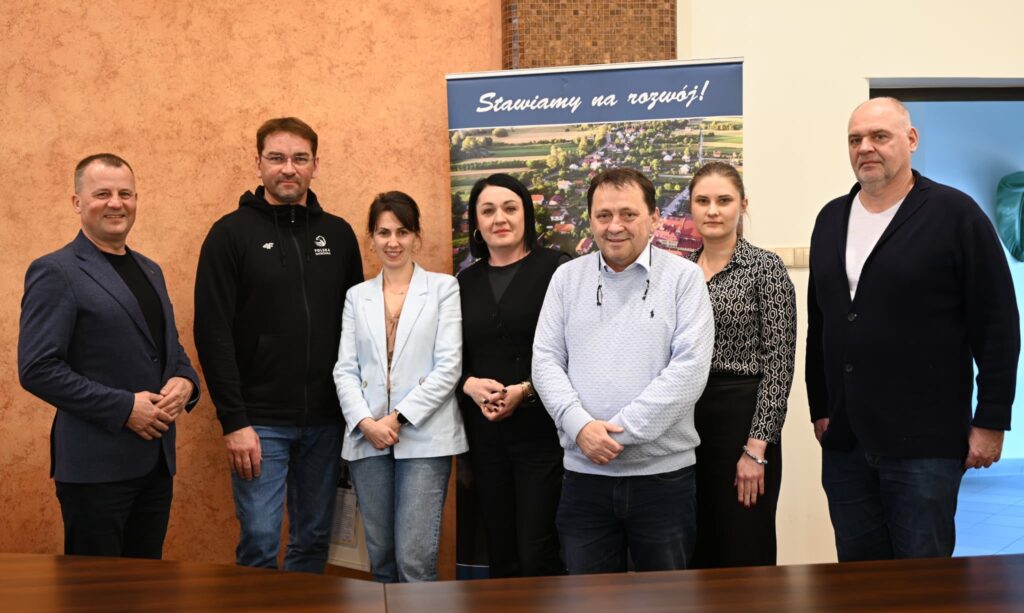 Spotkanie władz gminy Tryńcza z Sebastianem Świderskim i Wiesławem Koziełem dotyczące rozwoju siatkówki.