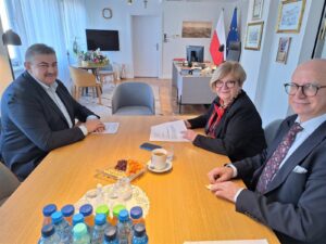 Spotkanie w Rzeszowie dotyczące przekazania działki w Łopuszce Wielkiej dla gminy Kańczuga.