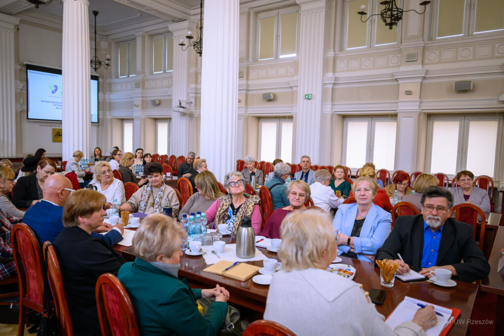 Nowy Program Dla Seniorów. Setki Milionów Złotych Na Wsparcie