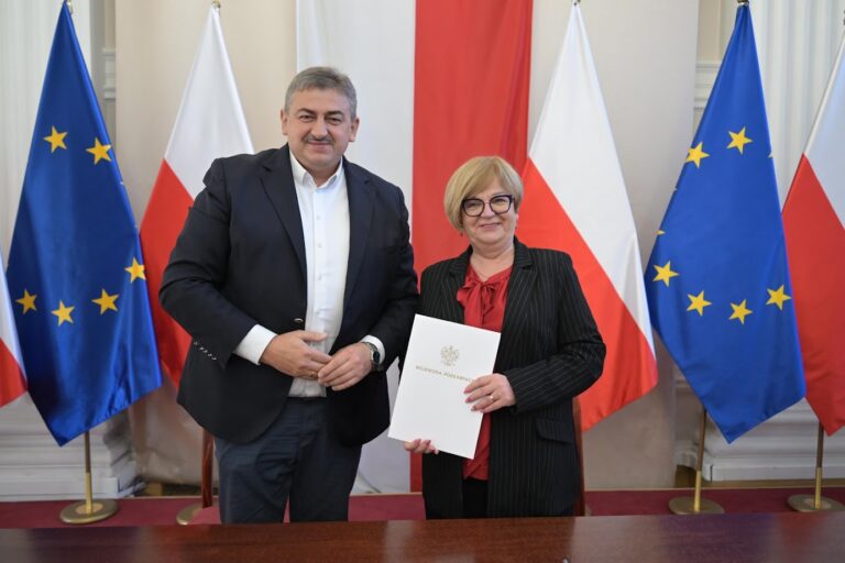 Podpisanie umowy na program „Posiłek w szkole i w domu” dla gminy Kańczuga