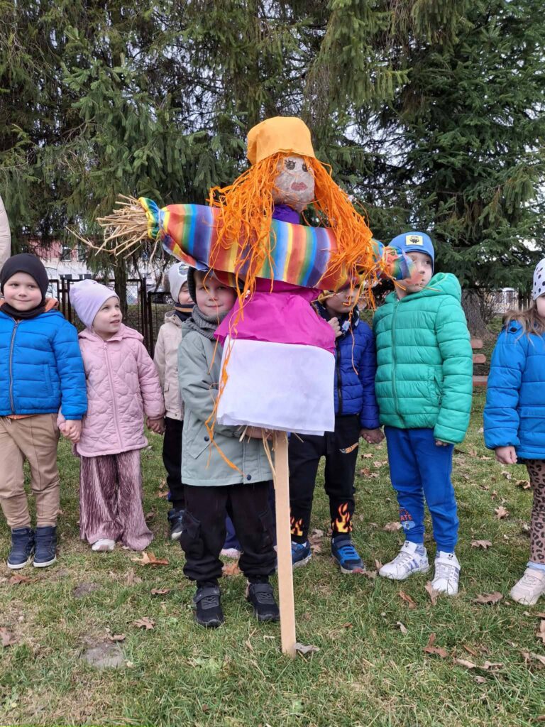 Przeworska &Quot;Trójka&Quot; Pożegnała Zimę. Przedszkolaki Powitały Wiosnę Z Ekologiczną Marzanną 1 Przeworska &Quot;Trójka&Quot; Pożegnała Zimę. Przedszkolaki Powitały Wiosnę Z Ekologiczną Marzanną