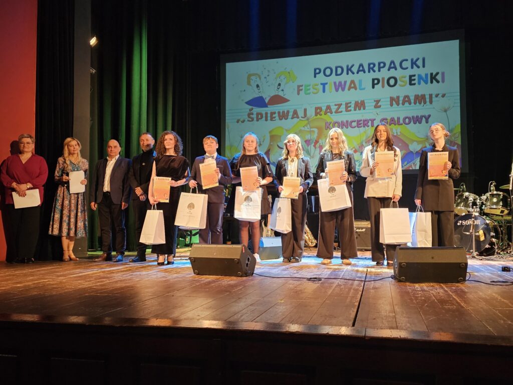 Wokalistki z Przeworska podczas festiwalu piosenki w Przemyślu