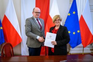 Podpisanie umowy na przebudowę drogi gminnej w miejscowości Gać