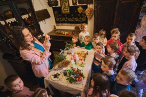 Lekcja muzealna o tradycjach wielkanocnych w Muzeum w Przeworsku