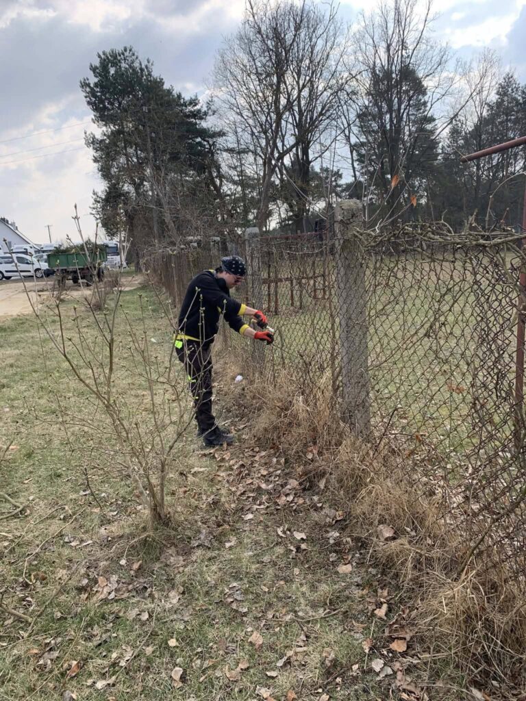 Uczestnicy Cis W Tryńczy Zadbali O Estetykę Gminy. Trwają Nasadzenia I Porządki 2 Uczestnicy Cis W Tryńczy Zadbali O Estetykę Gminy. Trwają Nasadzenia I Porządki