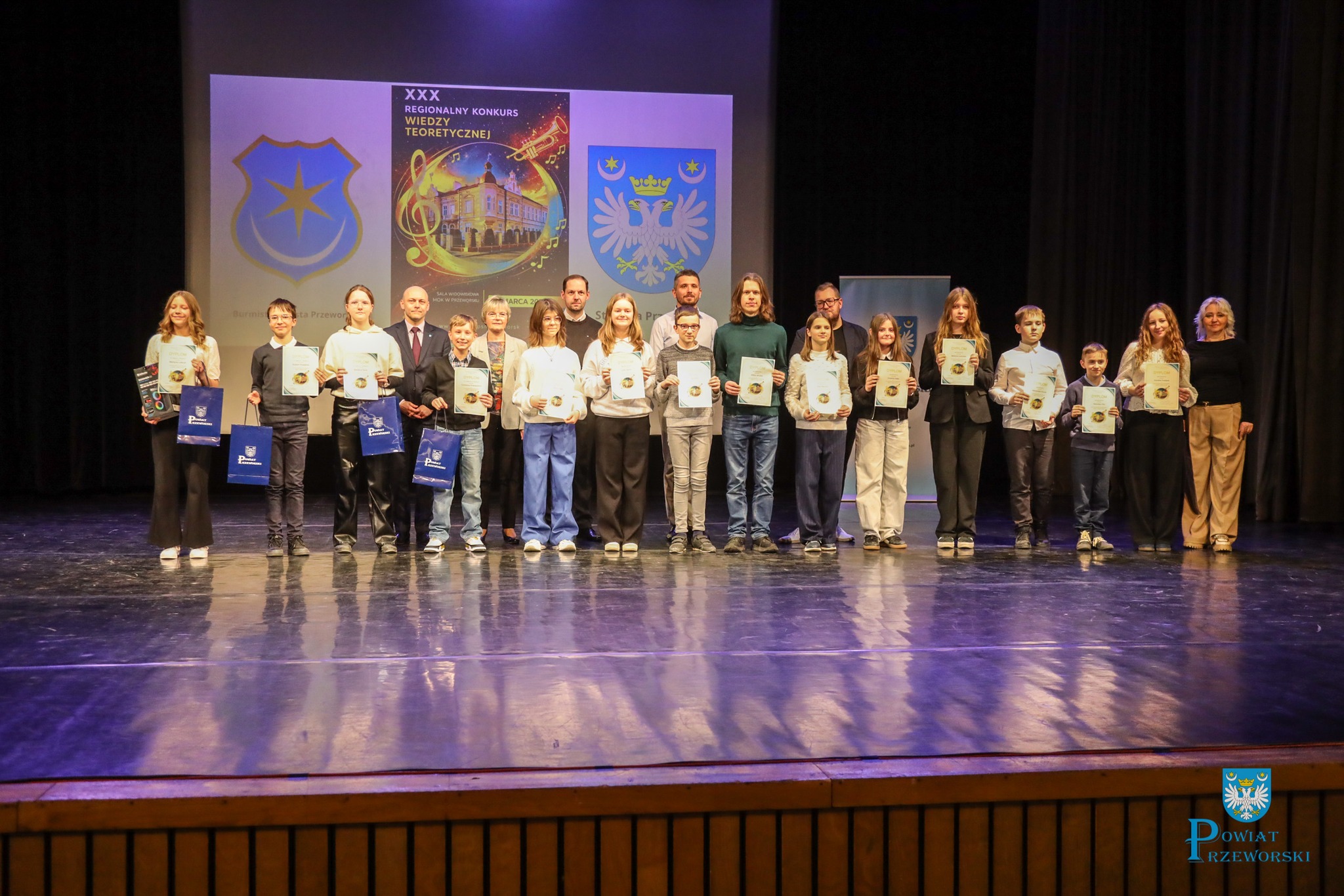 Lokalna Gazeta Internetowa 31 Laureaci Xxx Regionalnego Konkursu Wiedzy Teoretycznej W Miejskim Ośrodku Kultury W Przeworsku Podczas Wręczenia Nagród