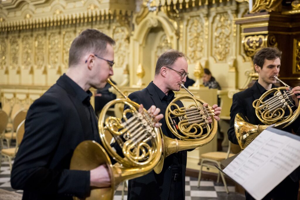 Koncert Hornet Quartet w Sanktuarium Grobu Bożego w Przeworsku podczas festiwalu muzyki kameralnej