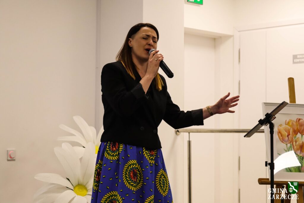 „Tam, Gdzie Rośnie Cisza”. Wyjątkowy Wernisaż Beaty Prymon W Zarzeczu 1 Marta Stącel