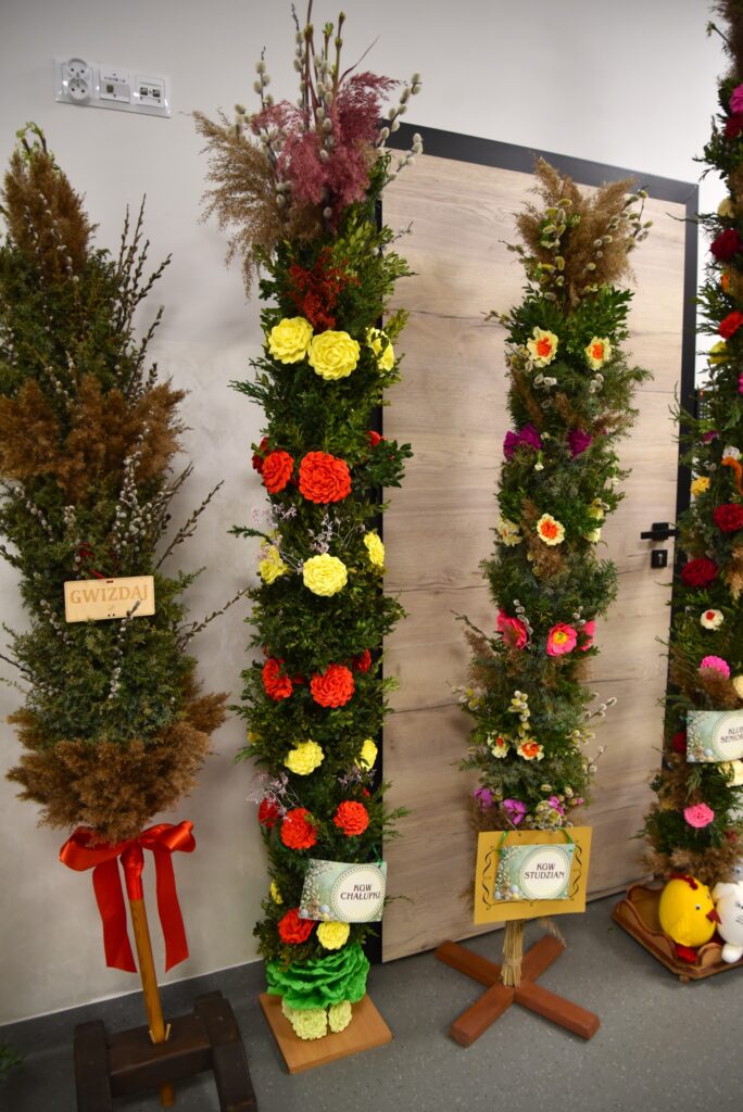 Palmy Wielkanocne W Gminie Przeworsk. Kolorowe Tradycje Kół Gospodyń Wiejskich 5 Palmy Wielkanocne W Gminie Przeworsk 2026