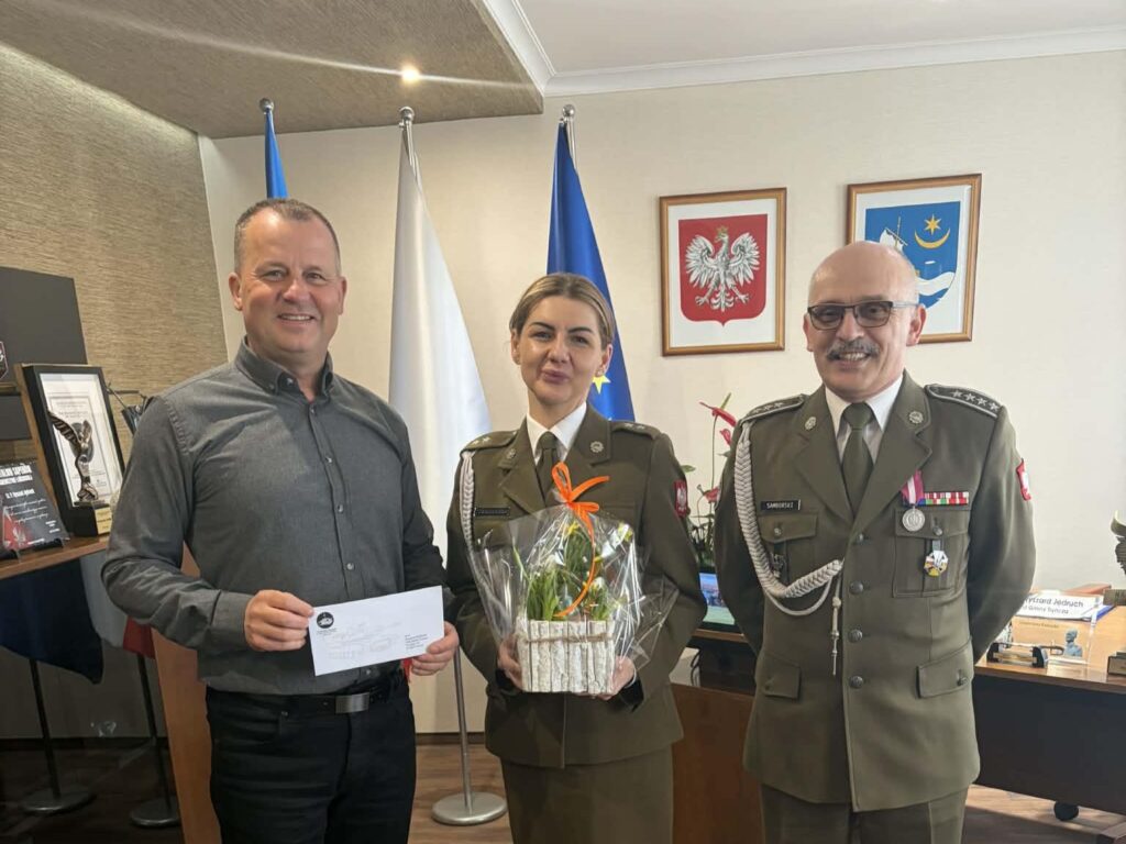 Przedstawiciele 1. Batalionu Czołgów z Żurawicy w Tryńczy