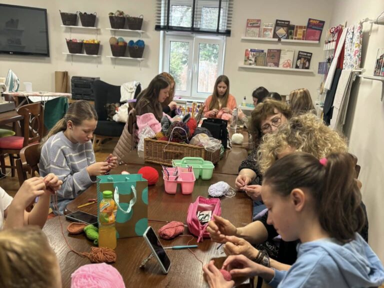 Przedświąteczne spotkanie z szydełkiem w przeworskiej bibliotece