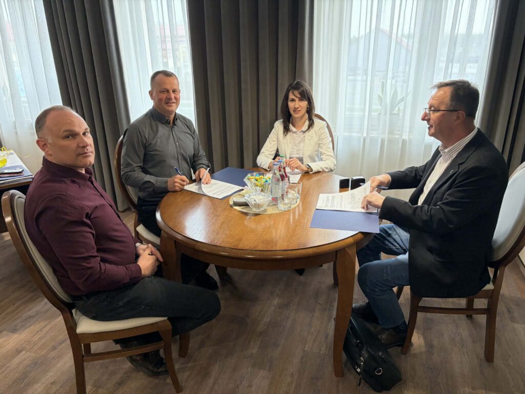 Podpisanie umowy na rozbudowę infrastruktury wodno-kanalizacyjnej