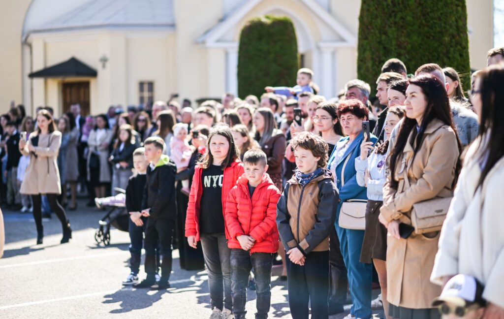 Widowiskowy Pokaz Musztry Paradnej W Tryńczy. Tradycja Wciąż Zachwyca Mieszkańców