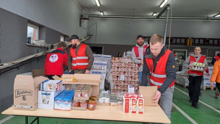 Ponad 600 mieszkańców Gminy Przeworsk z pomocą żywnościową. Akcja w Urzejowicach