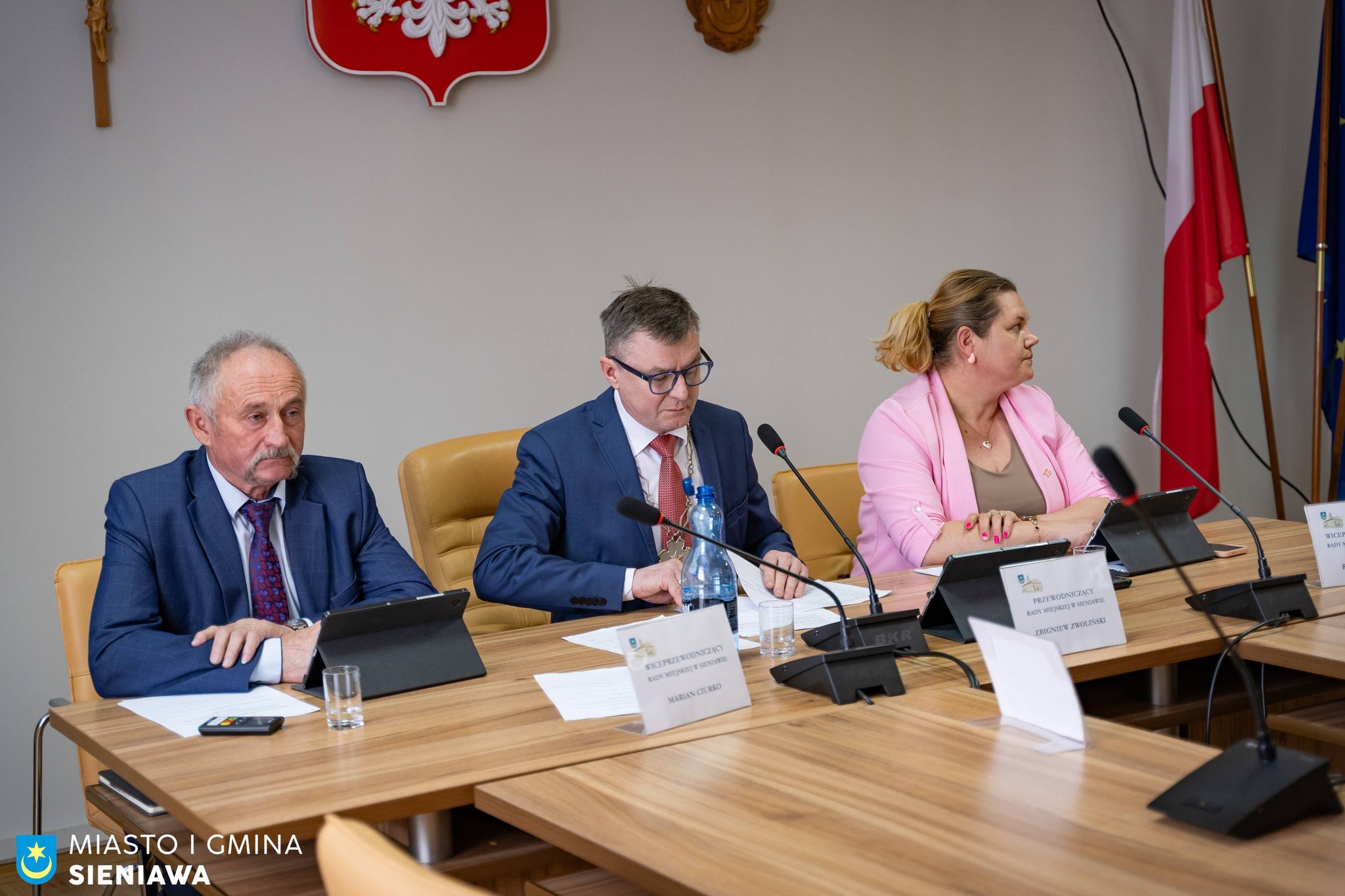 Andrzej Macina Oficjalnie Radnym Sieniawy. Rada Miejska Zdecydowała O Budżecie I Sporcie