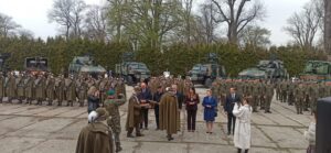 Wójt Daniel Krawiec z wyjątkowym wyróżnieniem od wojska