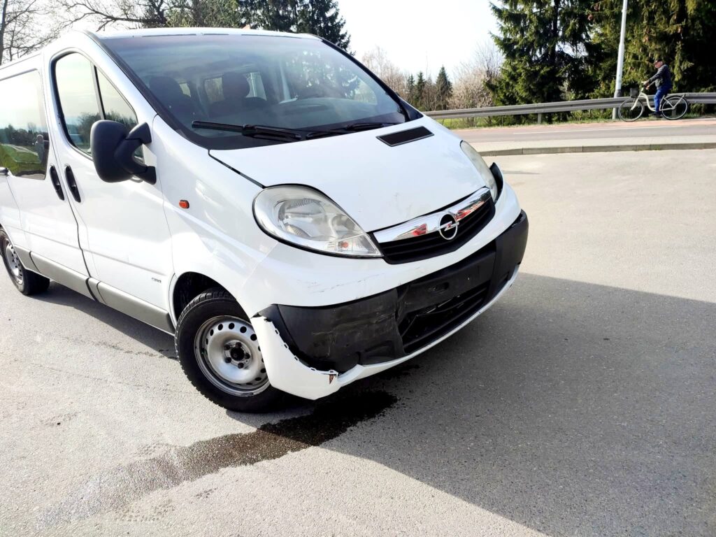 Stłuczka Dwóch Samochodów W Sieniawie 1 Stłuczka Dwóch Samochodów W Sieniawie