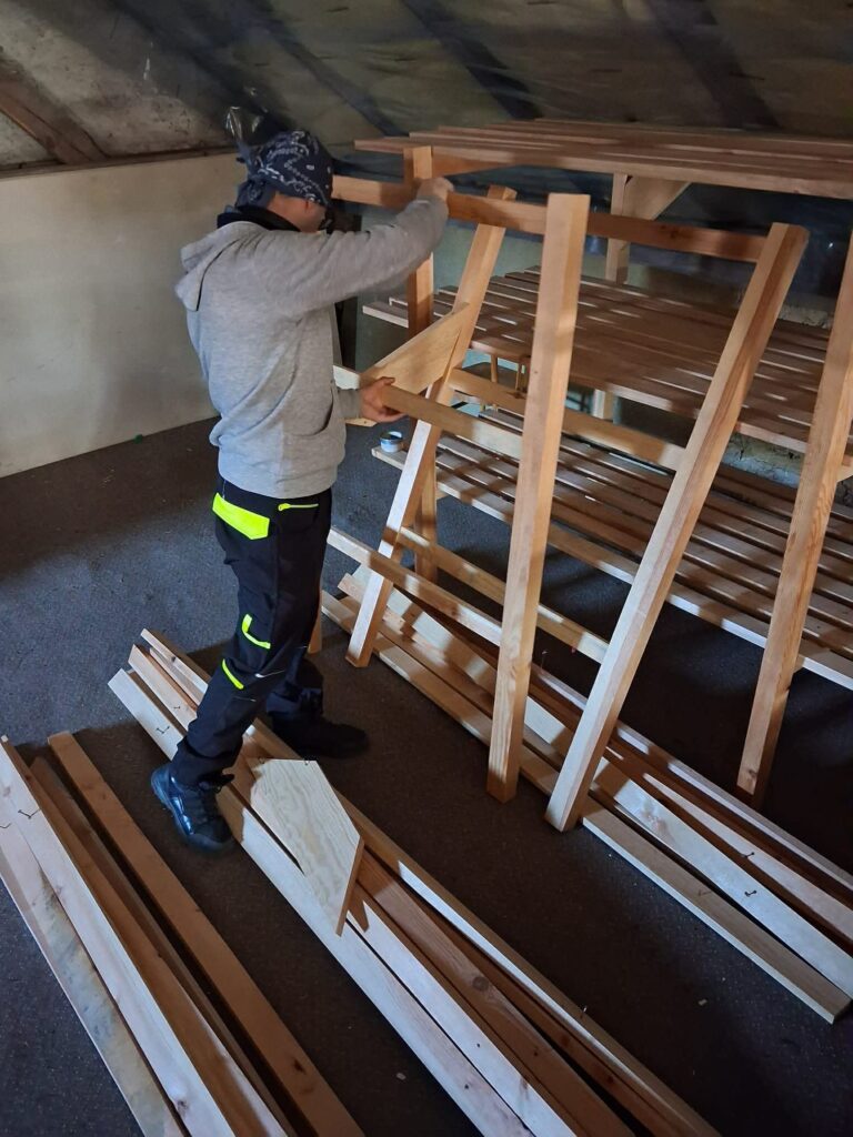 Wielkie Sprzątanie Po Paradzie Turków. Uczestnicy Cis Tryńcza W Akcji