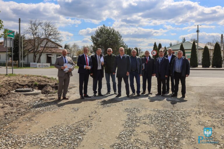 Remonty dróg w Sieniawie