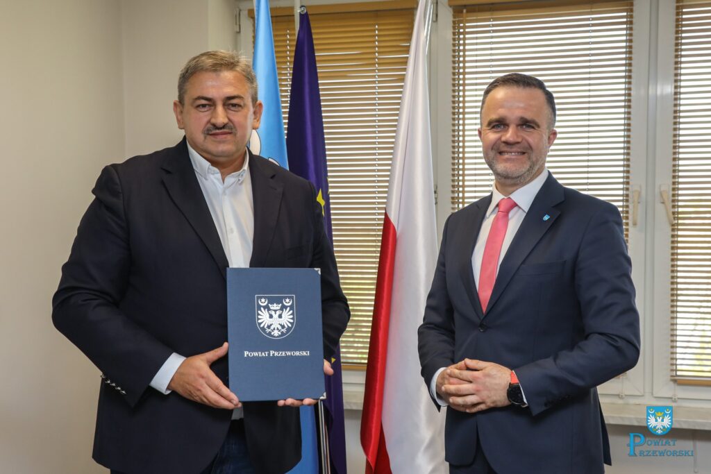 Teren Po Dawnej Kopalni Alabastru Dla Gminy Kańczuga. Starosta Przekazał Ponad 8 Hektarów Ziemi