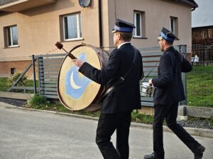 Bębniarze w Przeworsku w Wielki Czwartek 2026