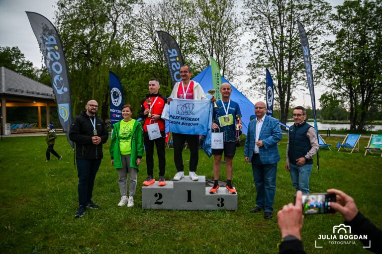 Dariusz Półtorak zwycięzcą kategorii w 13 Dyszy Głogowskiej. Sukces biegacza z Przeworska