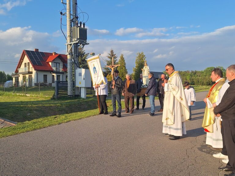 V-wieczna tradycja wciąż żywa. Zobacz, jak Majdan Sieniawski modlił się o dobre plony
