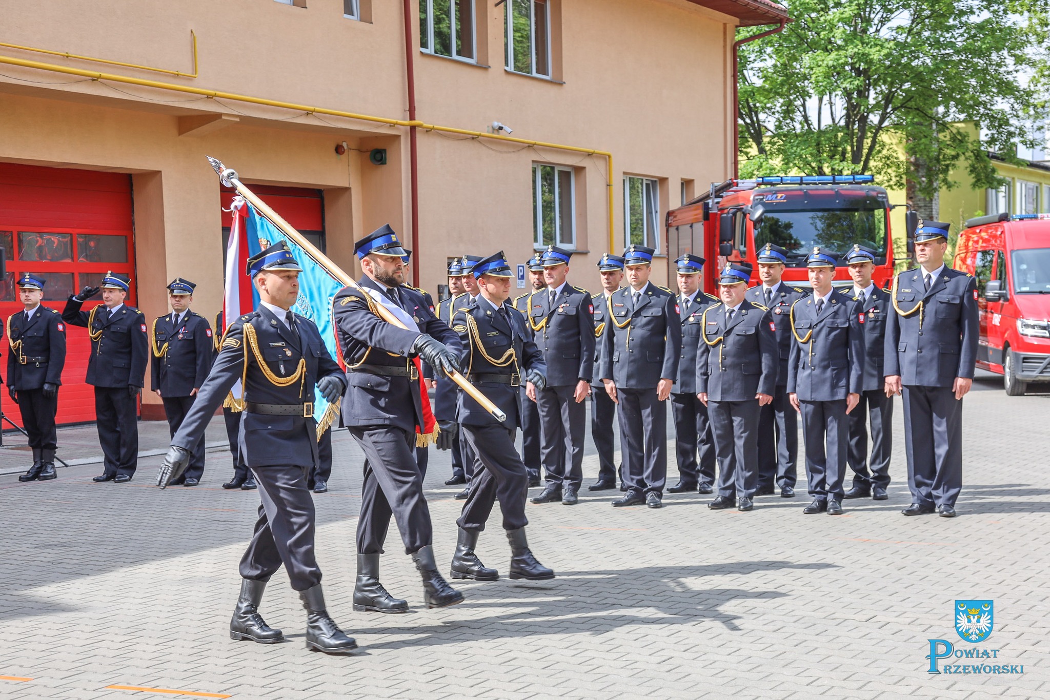 Nowe Awanse I Inwestycje W Bezpieczeństwo. Przeworscy Strażacy Świętowali Sw&oacute;j Dzień