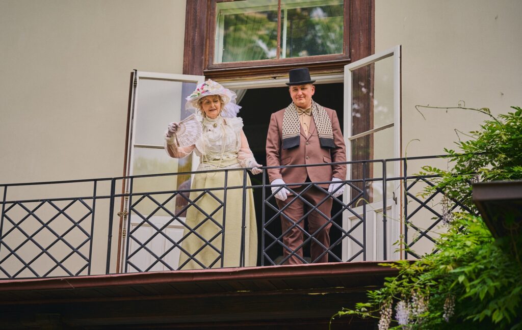 Pałacowe Zaślubiny Z 1909 Roku. Niezwykła Inscenizacja Historyczna W Przeworsku
